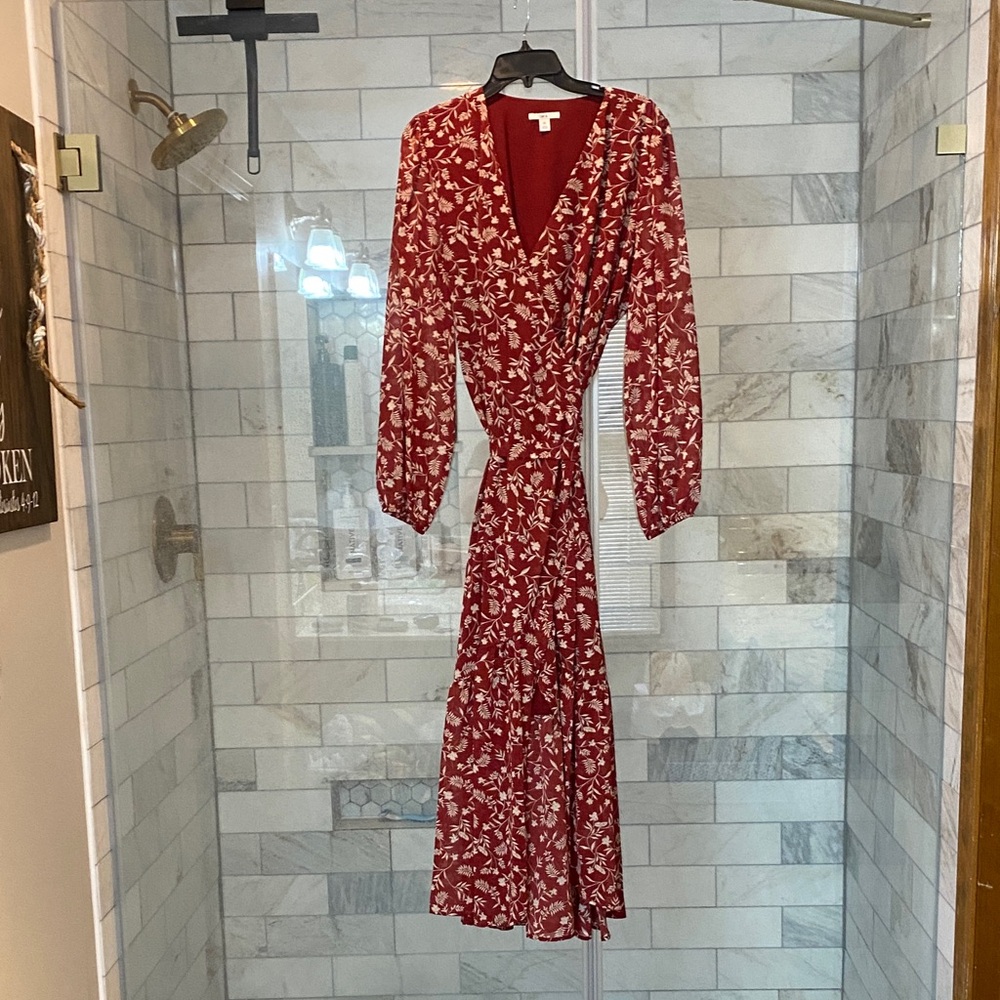 Bar III Red and White Floral Long Sleeve Dress